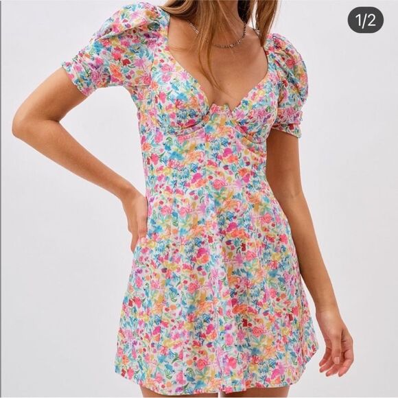 For Love And Lemons Dresses & Skirts - For Love And Lemons Floral Mini Dress with Puff Sleeves, L